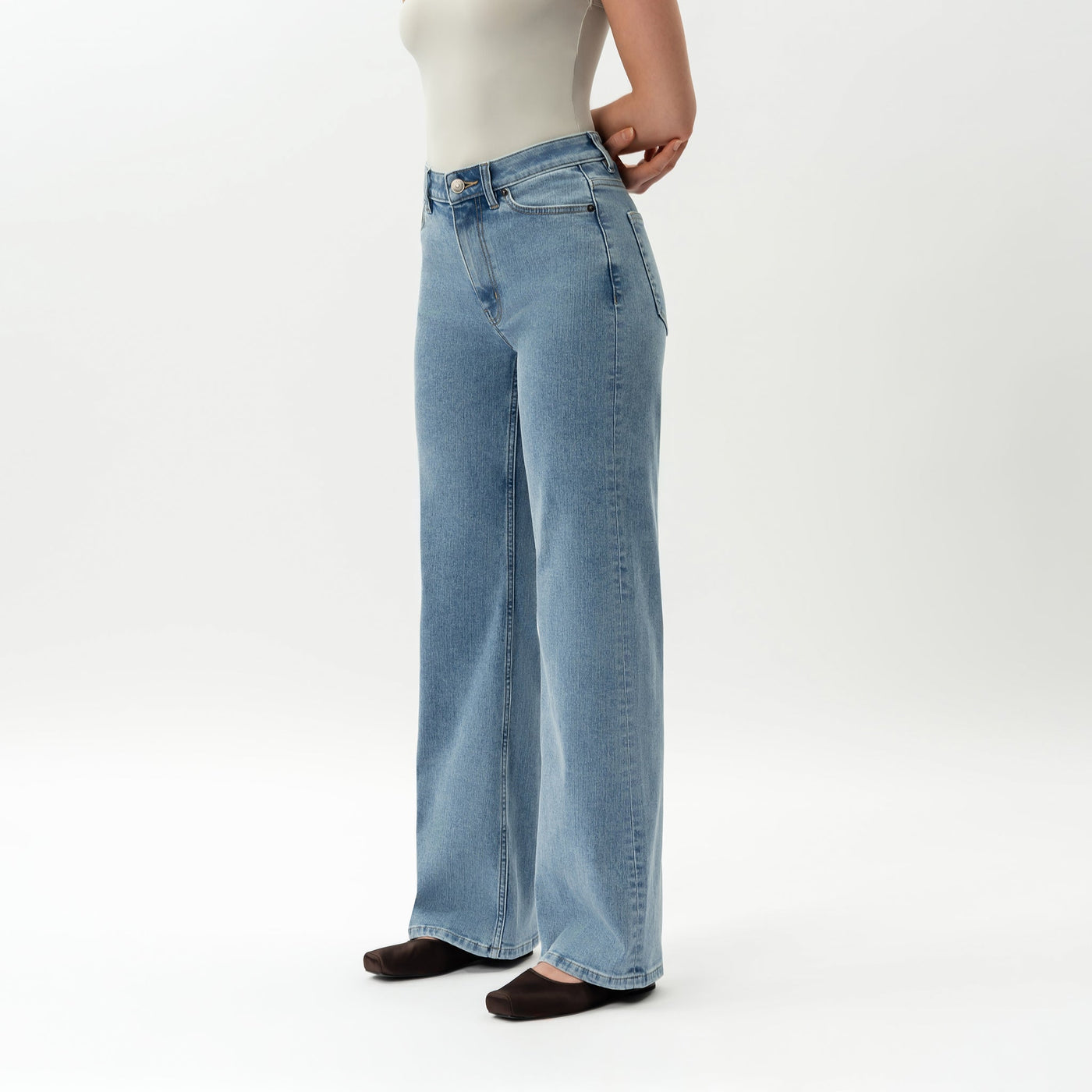NAYA | Relaxed ComfortDenim™ Jeans