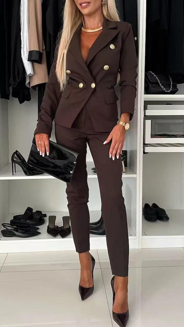 Maya - Ikonischer Slim-Schnitt Eleganz