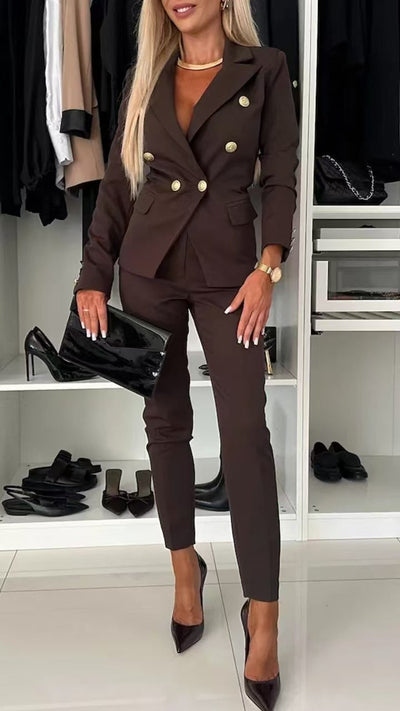 Maya - Ikonischer Slim-Schnitt Eleganz