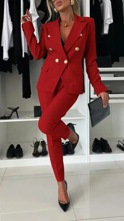 Maya - Ikonischer Slim-Schnitt Eleganz