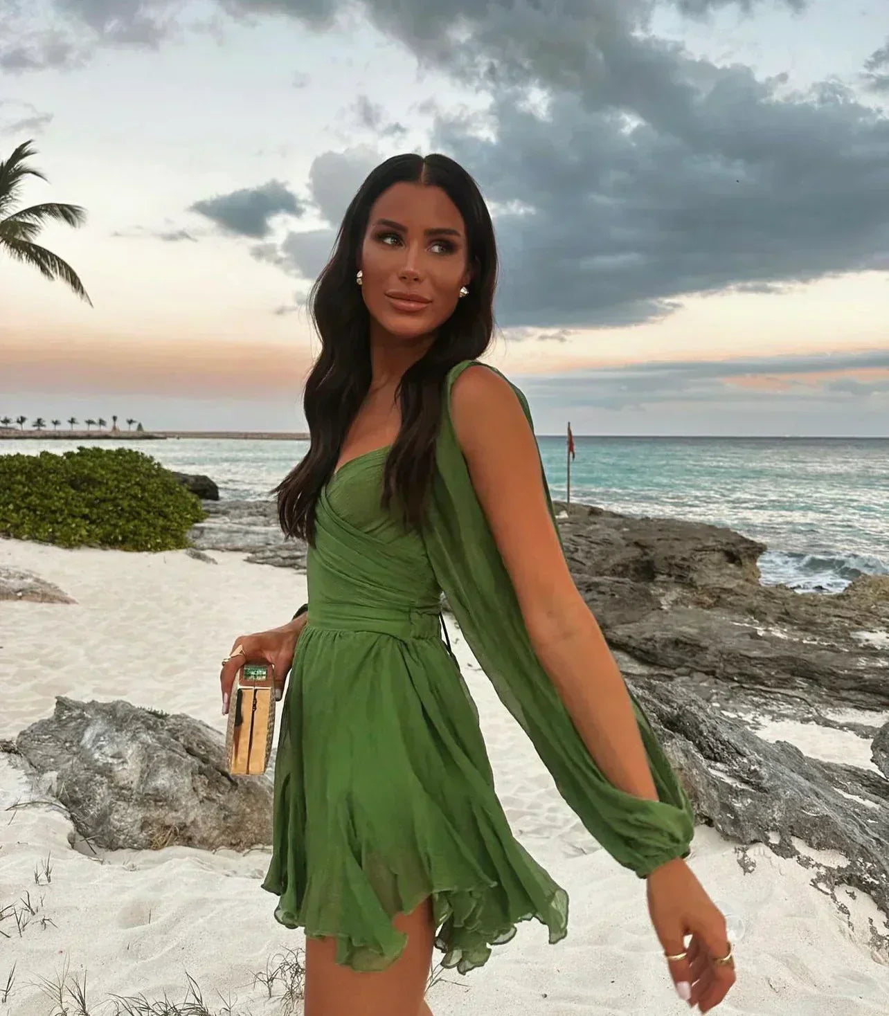 Layla | Lekfull minikjole med ballongermer