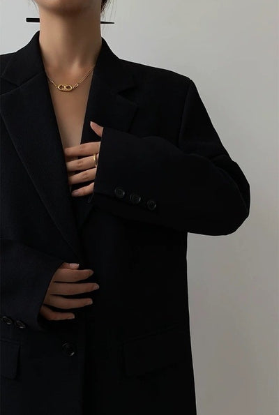 LISA | plissert blondekjole + blazer