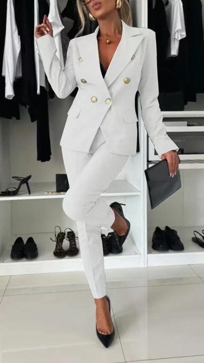 Maya - Ikonischer Slim-Schnitt Eleganz
