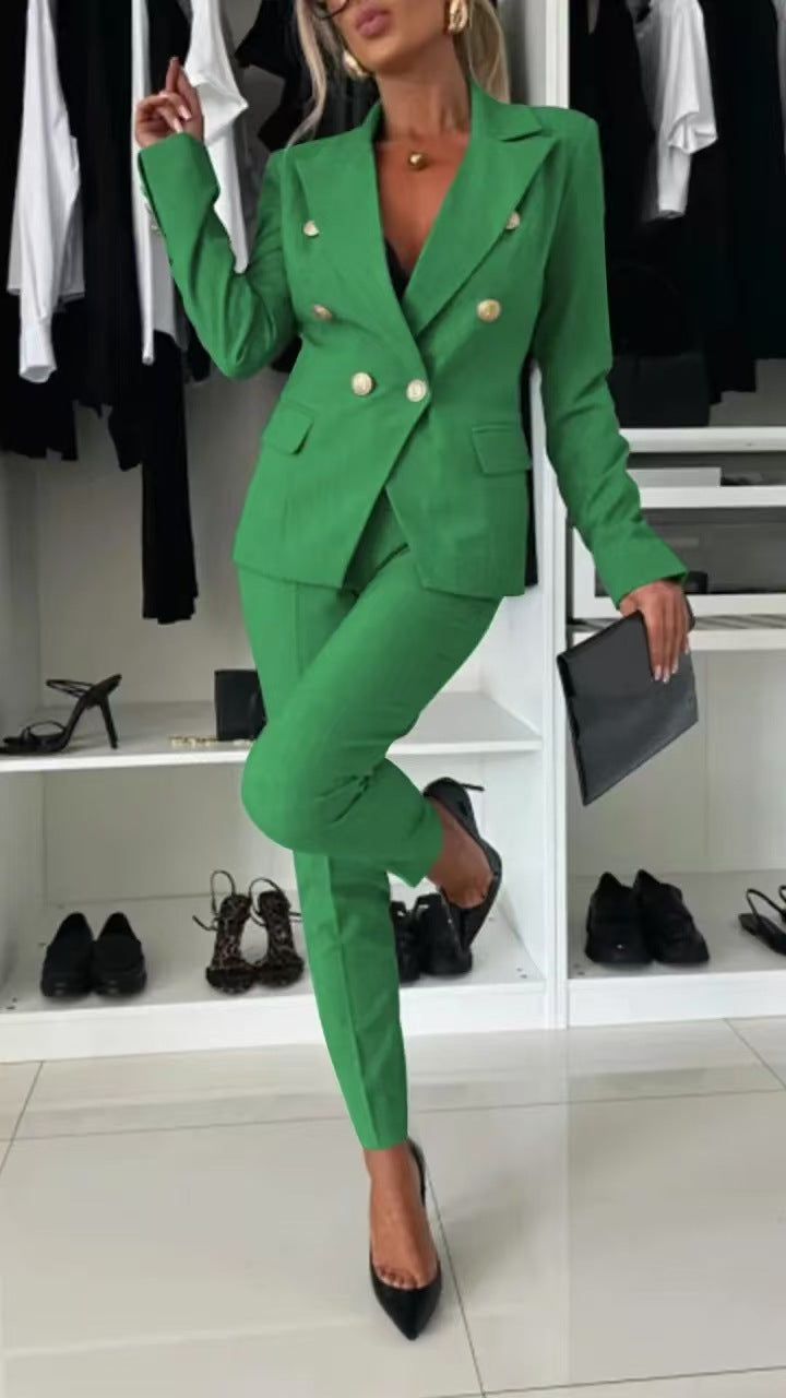 Maya - Ikonischer Slim-Schnitt Eleganz
