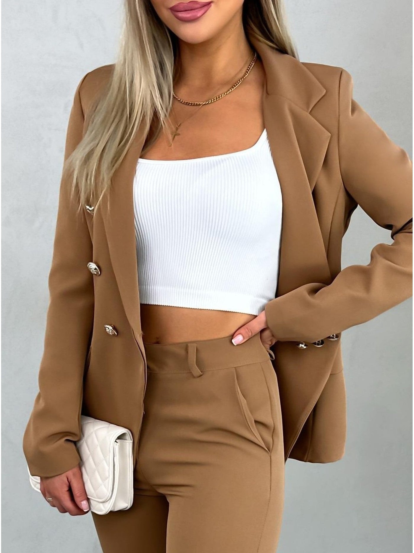 Maya - Ikonischer Slim-Schnitt Eleganz