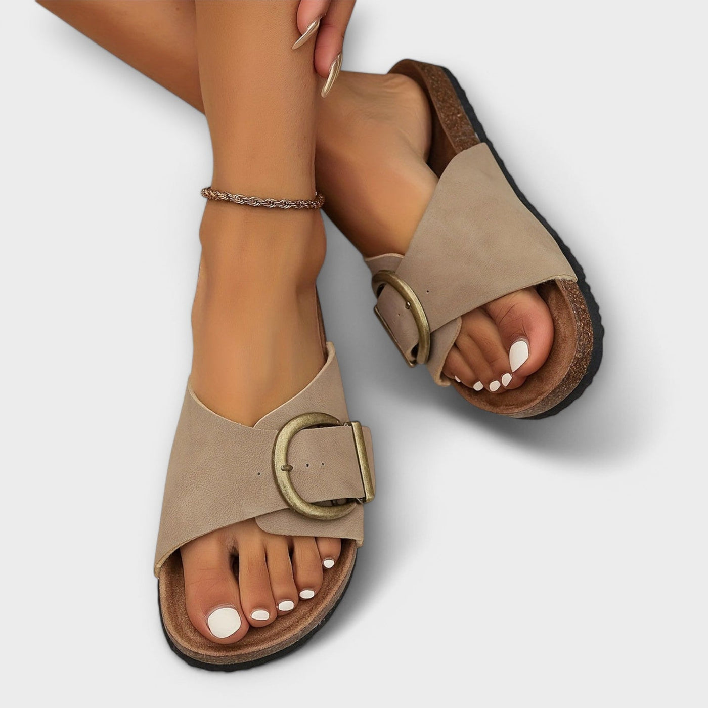 Nolia | Stilige og komfortable sandaler