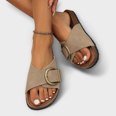 Nolia | Stilige og komfortable sandaler